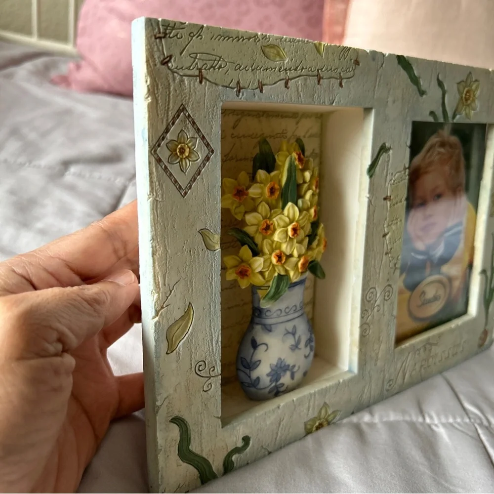 Studio Silversmiths 3D Floral Resin picture frame